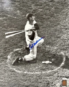 Ted Williams Signed 16x20 Photograph On Deck Circle JSA LOA #ZZ18853 - Picture 1 of 4