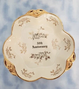 Piatto porta caramelle vintage Pearl China Co. decorato a mano oro 22 kt 50° anniversario - Foto 1 di 9