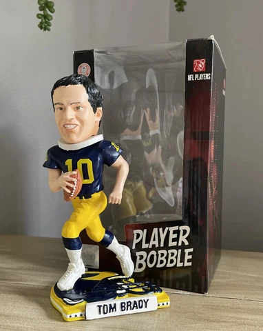 TOM BRADY Michigan Wolverines Football Legend “Helmet Base” Bobblehead NIB Cover