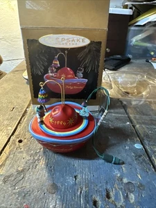 HALLMARK KEEPSAKE MAGIC ORNAMENT FELIZ NAVIDAD MOTION -MUSIC 1994 - Picture 1 of 10