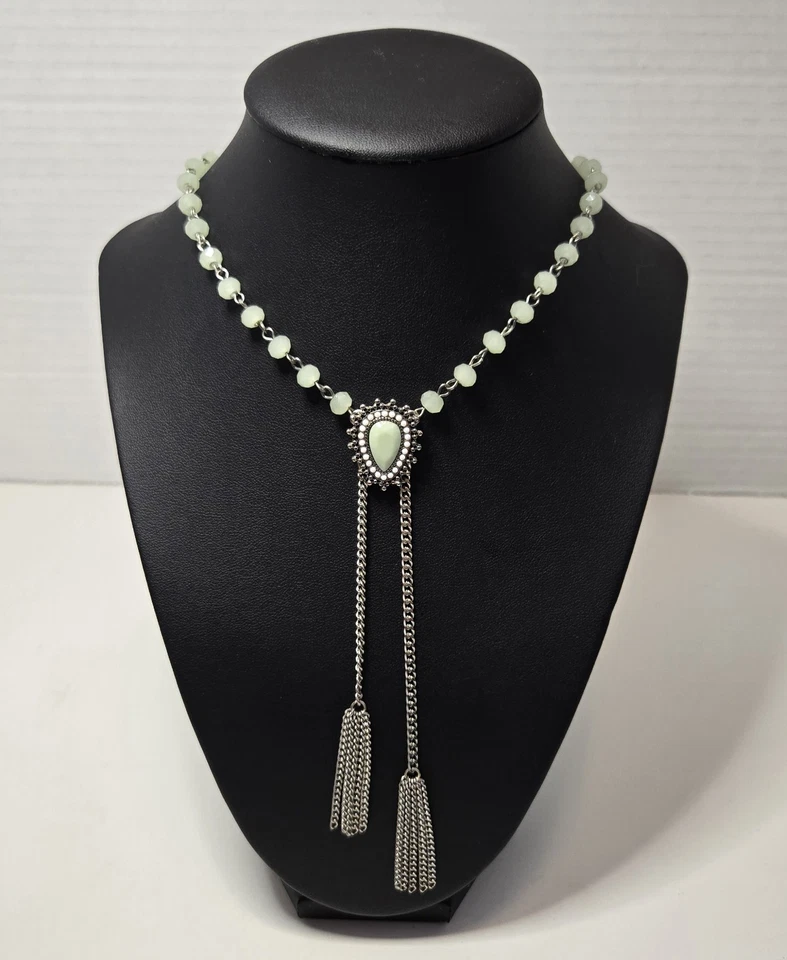 Collar de borla colgante árbol plata mate verde menta de dos hilos Jessica Simpson  Foto 1 de 4