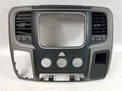 Moldura de painel RAM2500 2016 283894 - Imagem 1 de 4