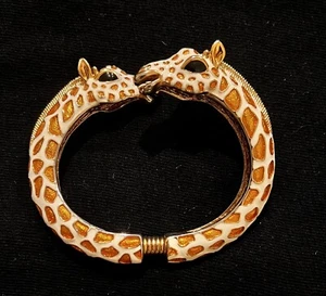 Beautiful Vintage KENNETH JAY LANE KJL Tan Giraffe Enamel Bangle Bracelet ^ - Picture 1 of 18