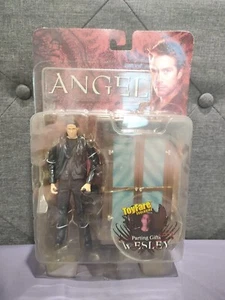 Diamond Select Toys Angel ToyFare Exclusive Parting Gifts Wesley Action Figure - Picture 1 of 2