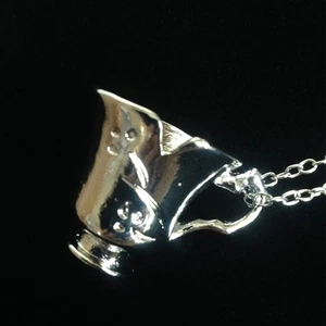Once Upon A Time Rumbelle Chipped Teacup Pendant Link Necklace Chain - Bild 1 von 3