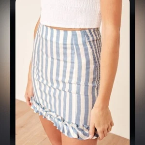Reformation Alexa Blue and White Ruched Mini Skirt Size 6 - Picture 1 of 6