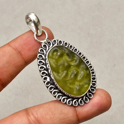 Colgante de joyería hecha a mano de plata de ley 925 con piedras preciosas de moldavita de 2,2" Foto 1 de 4