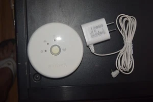 Philips Hue V1 Bridge w/original box - Picture 1 of 2