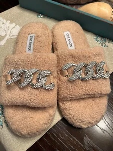 SHYLO STEVE MADDEN Slides SHERPA CHAINS DIAMOND SLIPPERS SLIDES WOMEN 9 - Picture 1 of 4