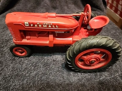 1/16 1950s Product Miniatures International Harvester M Farmall Tractor  - Image 1 of 4