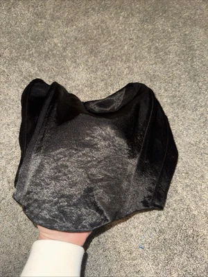 Top corto Y2K negro satinado sin tirantes hadas grunge oscuro romántico talla 8/10 M/L cremallera Foto 1 de 4