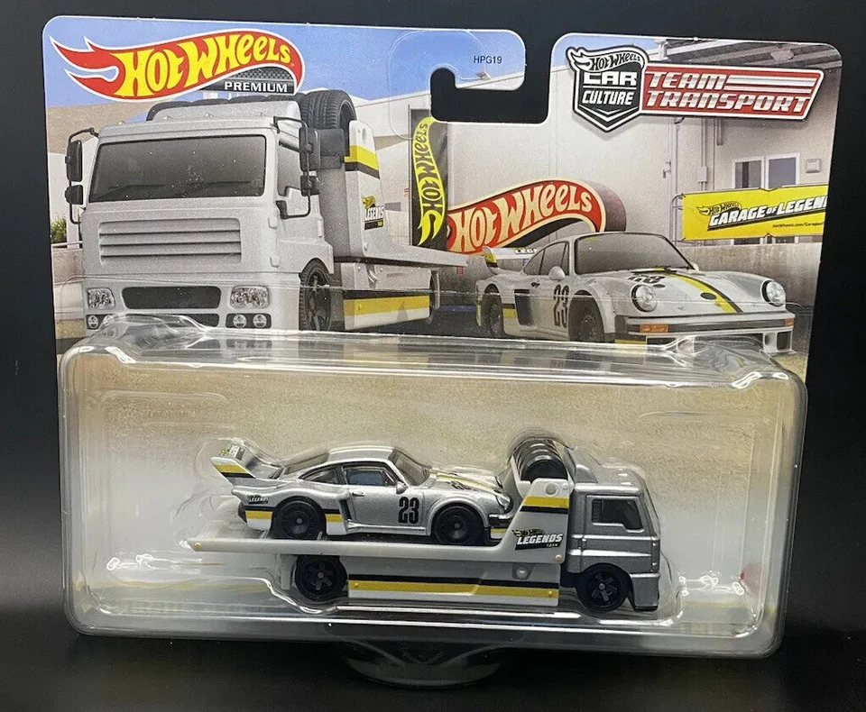 NEW Hot Wheels Premium Legends Team Transport Porsche 934.5 & Fleet Street 🆓📦 - Image 1 of 3