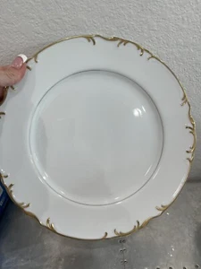 Mikasa Fine China Venice #9266 Dinner Plate 10-1/4" White Gold Scalloped Edge - Picture 1 of 4