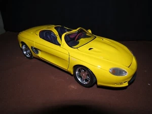 MAISTO SPECIAL EDITION MUSTANG MACH 3 DIECAST AUTO - GELB MASSSTAB 1:18 - Bild 1 von 11
