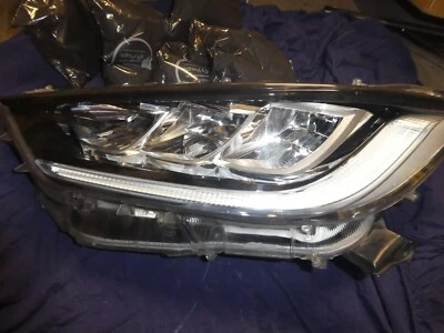 Scheinwerfer Toyota Yaris 81150-K0081 Full LED Links Headlight mit BESCHÄDIGUNG - Bild 1 von 4