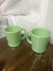 2 tazas de café vintage de fondo plano con mango en D de jadeíta FIRE KING para horno verdes - Imagen 1 de 6