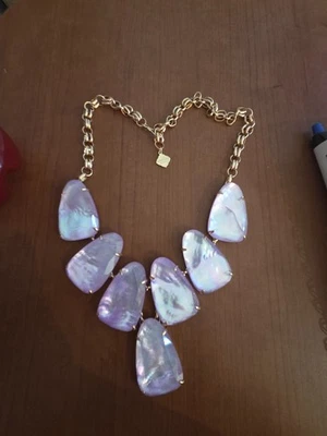 Collar Kendra Scott Harlow Declaración Lila Madreperla Oro Rosa Foto 1 de 4