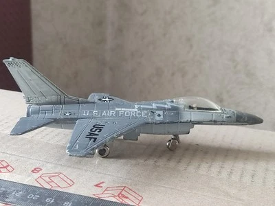 Modello retrò pressofuso Urtl U.S. Air Force F-16 Fighting Falcon Fighter Air... - Immagine 1 di 4