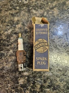Vintage NOS Champion Spark Plug Y-6 (Lot 301) - Picture 1 of 5