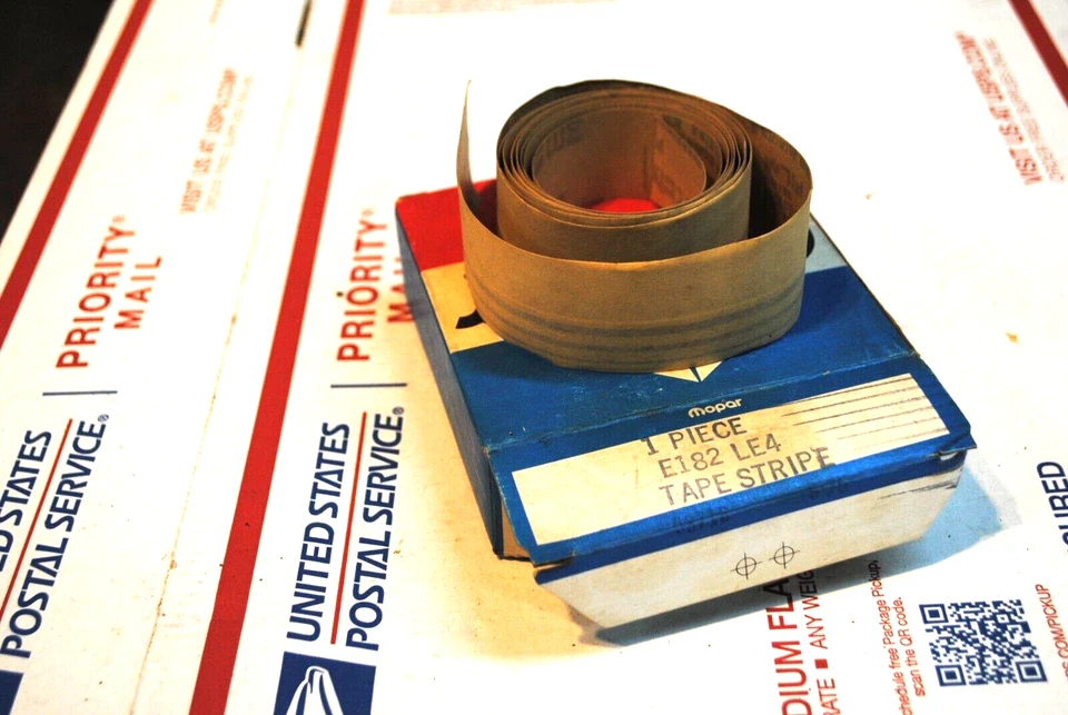 NOS MOPAR 1975 76 CHRYSLER CORDOBA RIGHT FENDER TAPE STRIPE 'RED' E182LE4 - Image 1 of 1