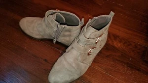 Girls Size 4 Old Navy Tan Ankle Boots - Picture 1 of 5
