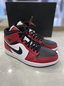 Jordan 1 Mid Chicago Toe - UK7/US8 - Picture 1 of 4