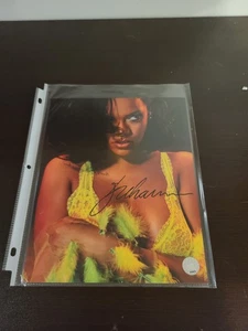 RIHANNA - Signed Autographed 8x10 photo - AUTO with COA - Picture 1 of 3