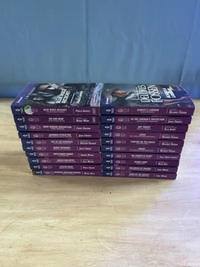 Harlekin Intrigue Set 20 Massenmarkt Taschenbücher - Bild 1 von 12