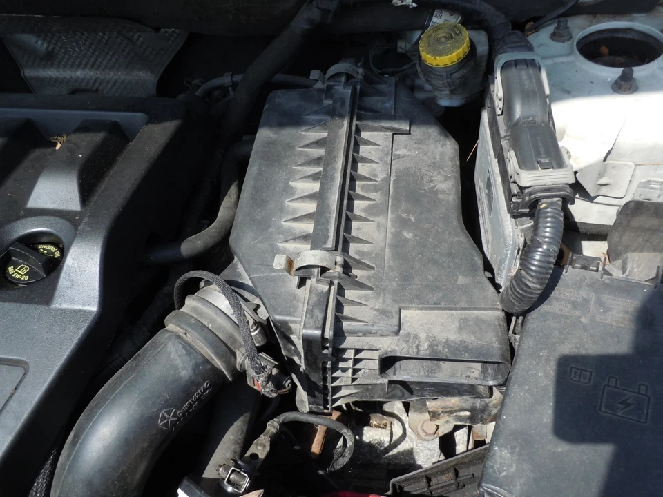 Jeep Patriot 2007-2010 filtro de aire caja de carcasa OEM Foto 1 de 1