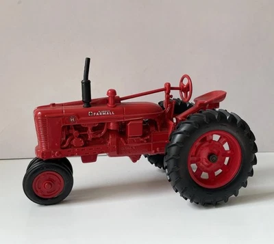Tractor de metal fundido a presión ERTL 1988 McCormick Farmall "H" escala 1/16 Foto 1 de 4