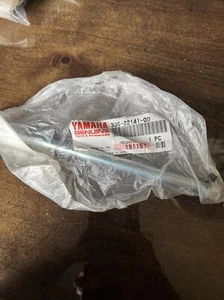 336-22141-00 NOS Yamaha Pivot Shaft 1989-2005 YFS200 1975-76 RS100B C W14496 - Picture 1 of 1