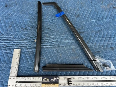 1989-1995 Volvo 740 940 Sedan Driver Left Front Quarter Window Trim OEM #3682EM - Image 1 of 4