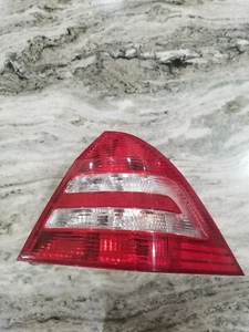 2005 2006 2007 MERCEDES Benz C230 C240 C280 Right Taillight OEM 2038203464R - Picture 1 of 5
