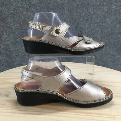 Sandalia Finn Comfort para mujer 6 plateada Santorini punta abierta sin cordones informal imitación cuero Foto 1 de 4