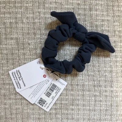 LULULEMON Uplifting Scrunchie Fleece Bow – Shale Blue (Navy) 💙🖤 NWT - Image 1 of 2