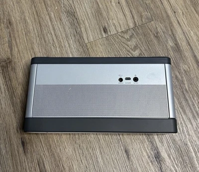 Altavoz portátil inalámbrico Bluetooth Bose SoundLink III 414255 plateado negro - Imagen 1 de 4