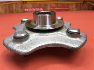1986 HONDA ATC 250ES BIG RED REAR WHEEL HUB (Right)⚡️1986-1987 HONDA ATC 250ES - Picture 1 of 7