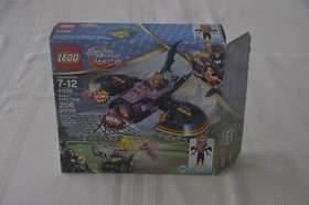 Lego DC Super Hero Girls Batgirl Batjet Chase 41230, Complete