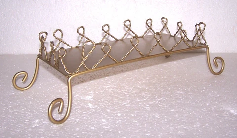 VINTAGE WIRE BASKET TABLE HOME DECOR BATH GOLD METAL COLOR CENTERPIECE NEW Cover