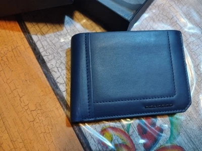 Portafoglio Piquadro vera pelle. Blu. Ultimo Disponibile. - Immagine 1 di 4