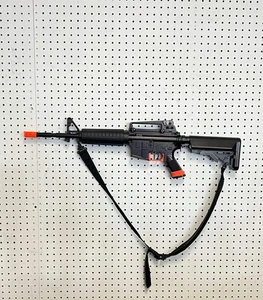 Elite Force M4A1 Carbine Airsoft Gun - Picture 1 of 7