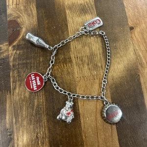 "Brazalete Coca-Cola de 8,5"" Coca-Cola 5 Dijes Tono Plata Coleccionable Cuelga Raro" - Imagen 1 de 3