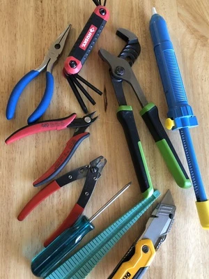 Lot Of Hand Tools: Xcelite, Husky, Pittsburgh, DeWalt 9 Tools - Image 1 of 4