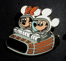 Disney DL - Mickey y Minnie Paseo Montaña Espacial en Oreja de Ratón Cascos Prendedor 52443 Foto 1 de 1