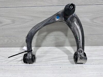 2021-2023 GMC Yukon front upper control arm LEFT / driver 84646948 - Image 1 of 4