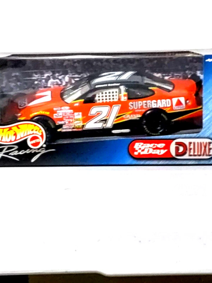 2000 Hot Wheels Racing Michael Waltrip #7 Nations Rent NASCAR 1 24 Scale Diecast