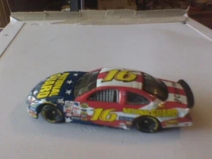 Greg Biffle 1/64 2005 #16 National Guard Ford Taurus - Picture 1 of 5