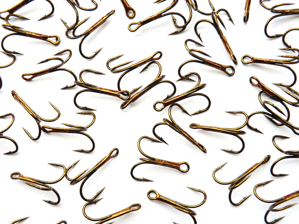 50 Sz 6 Barbed Treble Hooks Pike Sea Fishing Trebles