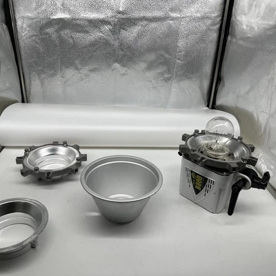 Paul C Buff AlienBees (320WS) B800 Strobe Flash Head (White) Used - Image 1 of 4