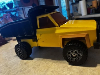 Camión de volteo Tonka Steel Classics - de trabajo Foto 1 de 4